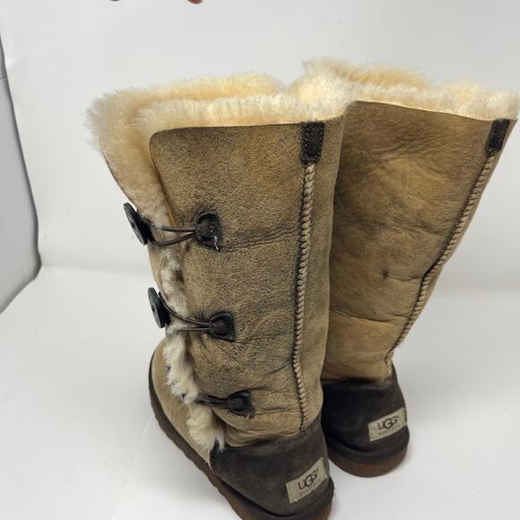 UGG Australia Vintahe Bailey 3 Button Bomber Leather Boot Size 8 - Picture 7 of 8